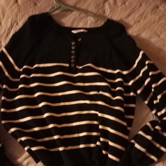 Sweater - Picture 2 of 2